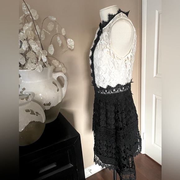 Adelyn Rae sleeveless black/white lace dress - Picture 2 of 5